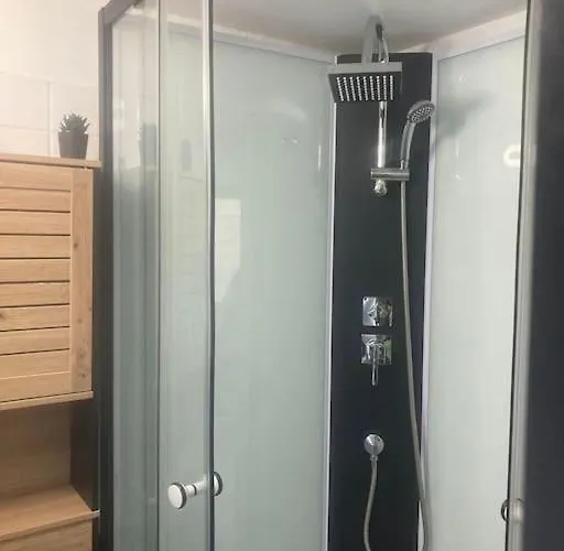 4 Couchages Le Mole 아그